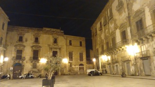 Palermo piazza Bologni